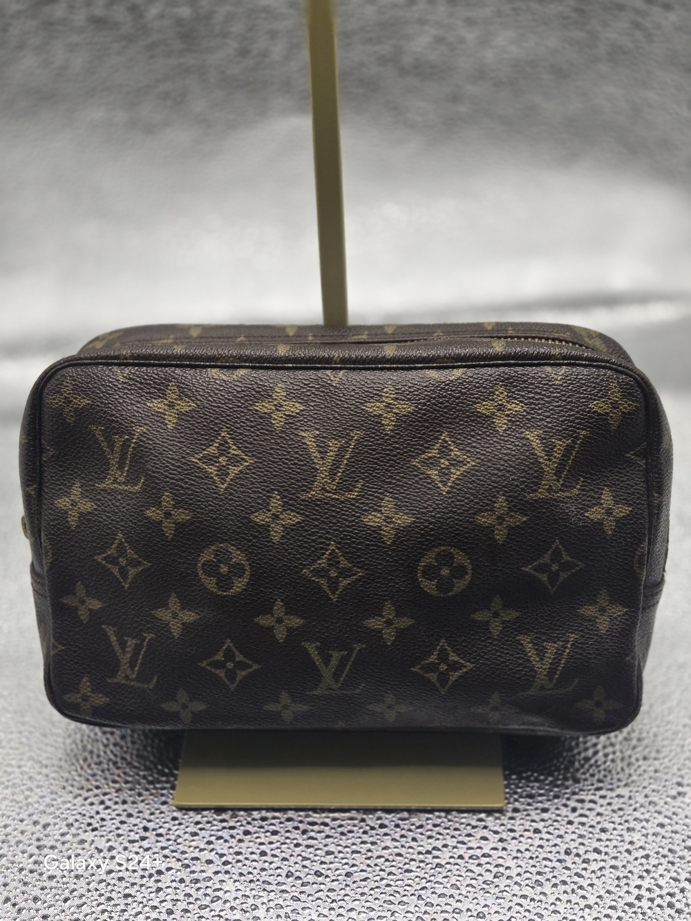 ✨ Authentic Louis Vuitton Monogram Cosmetic Pouch Trousse 23 ✨ - Picture 2 of 8